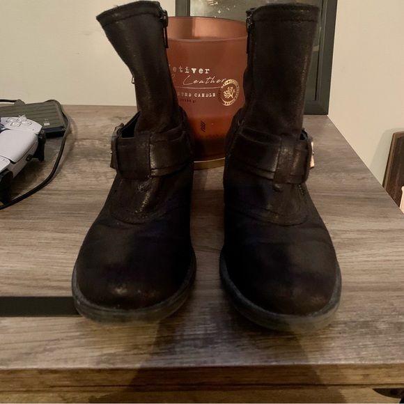 Baretraps Crosby Booties wmns size 6m black & chrome silver - Picture 4 of 7